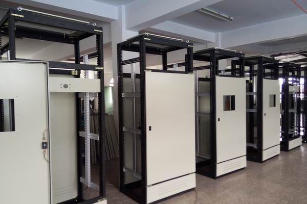 赤壁配电柜-3683厂家配电柜检修需要注意的